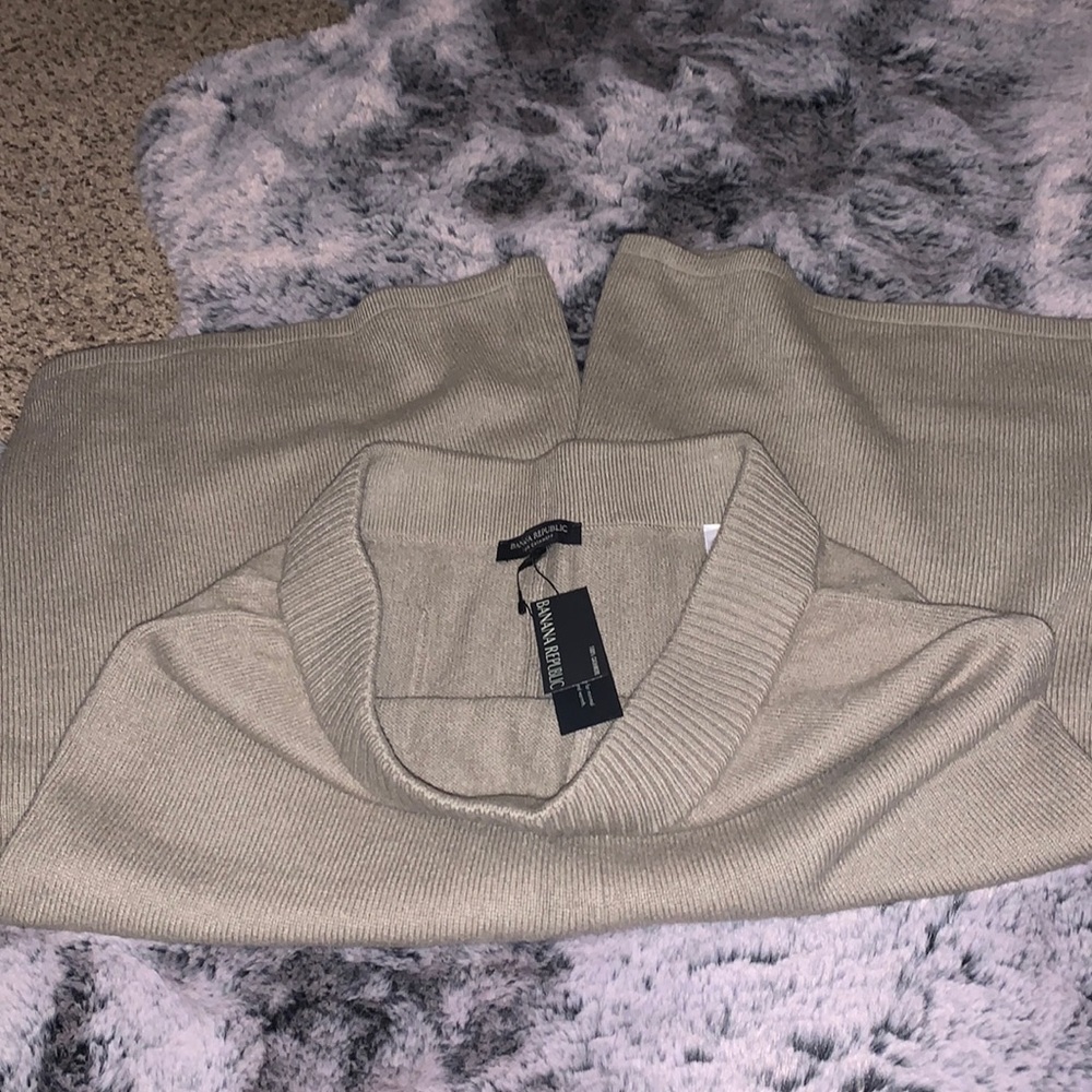 NWT Banana Republic Cashmere Culotte